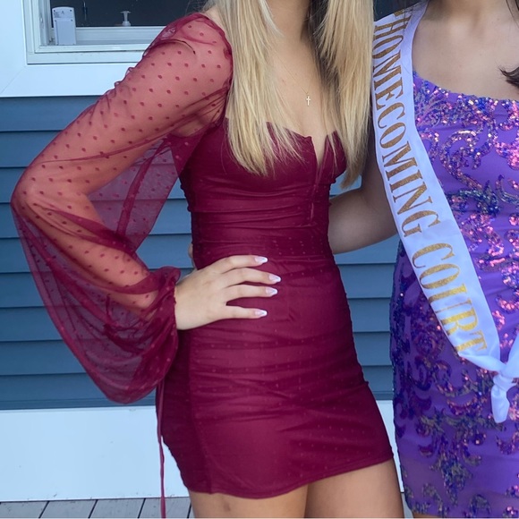 XS Robin Deep V Shimmer Dress in Red - Picture 7 of 7